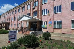 Вхід в поліклінніку